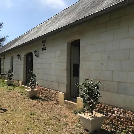 Les Roulottes Du Chateau Lodge