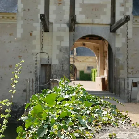 Les Roulottes Du Chateau Lodge *